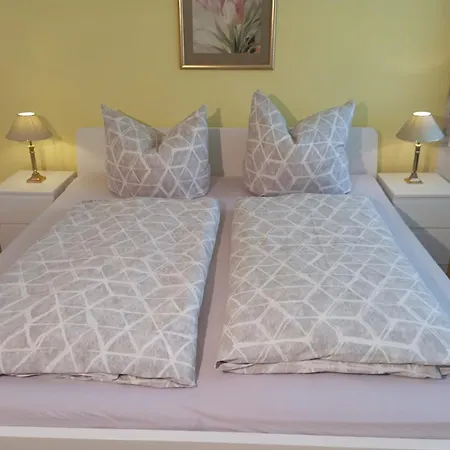 Appartement Exklusive Lage - Mit Schoenem Garten - Haemmerle Yellow Konstanz